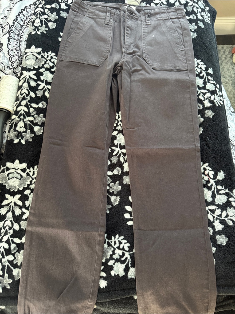 Sneak Peek Grey cargo like Pants